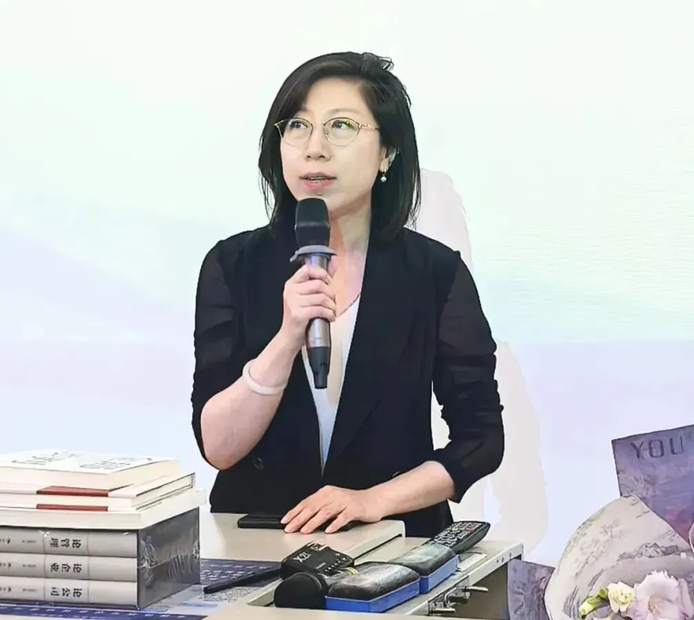 岳阳林纸聘任刘岩为董事长及董事