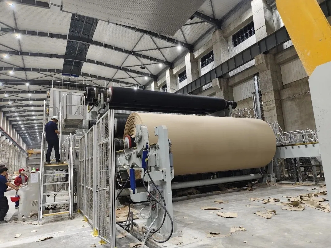 云南东晟纸业6600纸机顺利投产