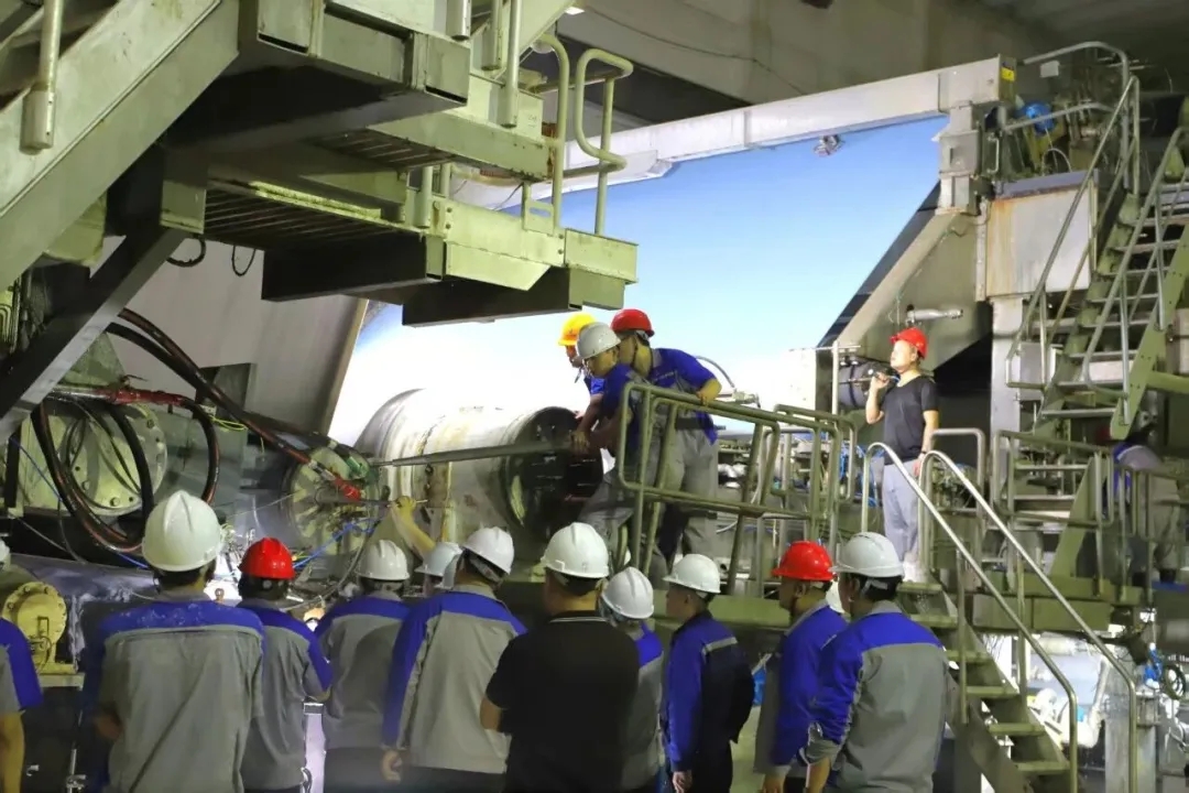  湛江晨鸣化学浆顺利出浆