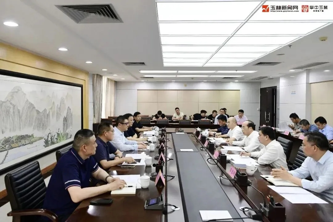 玉林市市长张惠强与华泰集团董事局主席李晓亮一行座谈