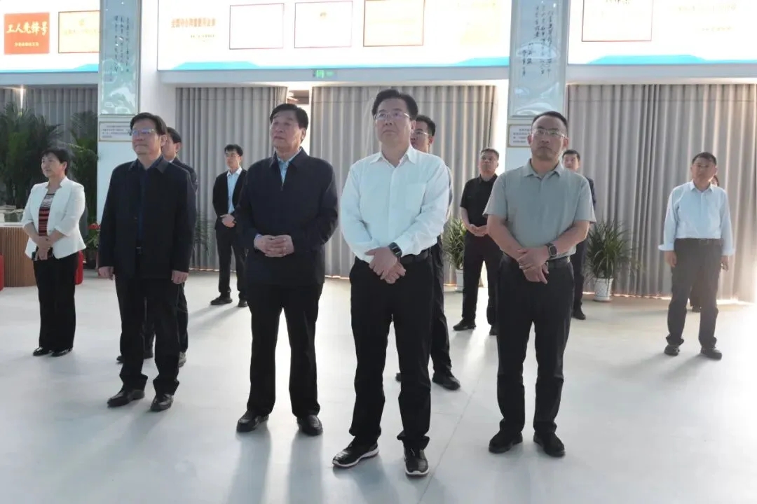 山东省人大常委会秘书长张斌到华泰集团调研